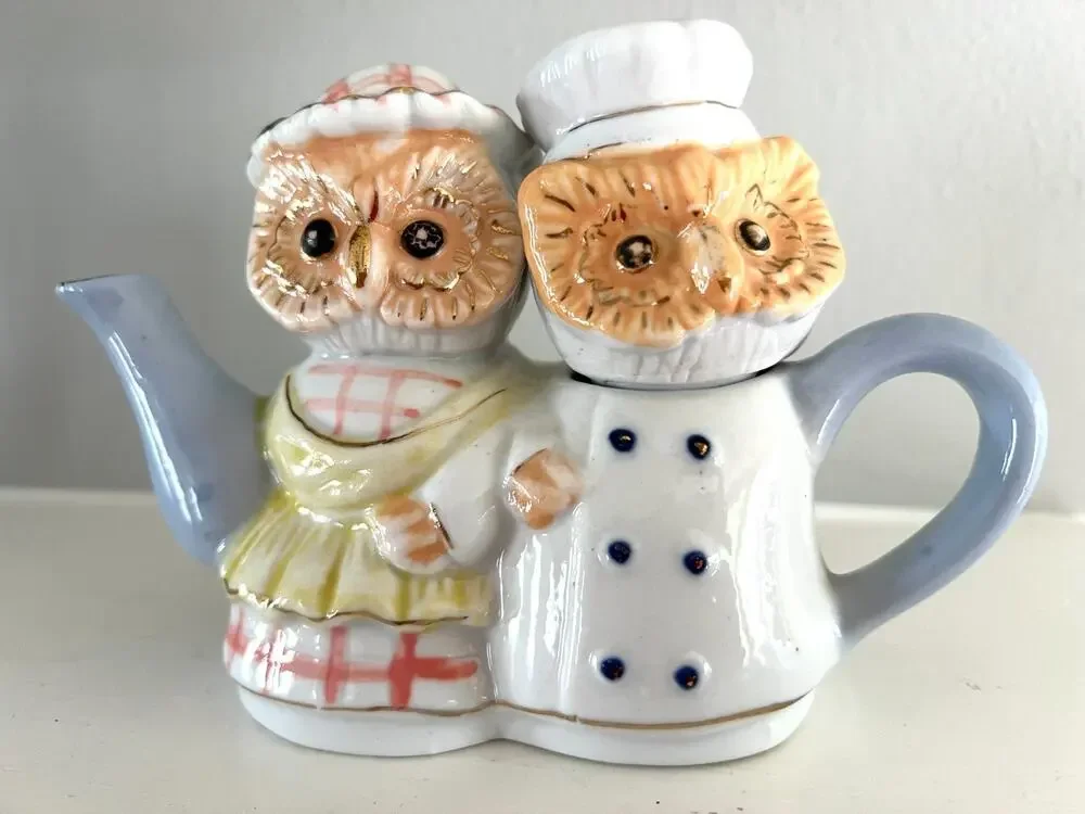 Vintage Kitchy Porcelain Mr & Mrs Owl Teapot Kitchen Stovetop Decor Collectible